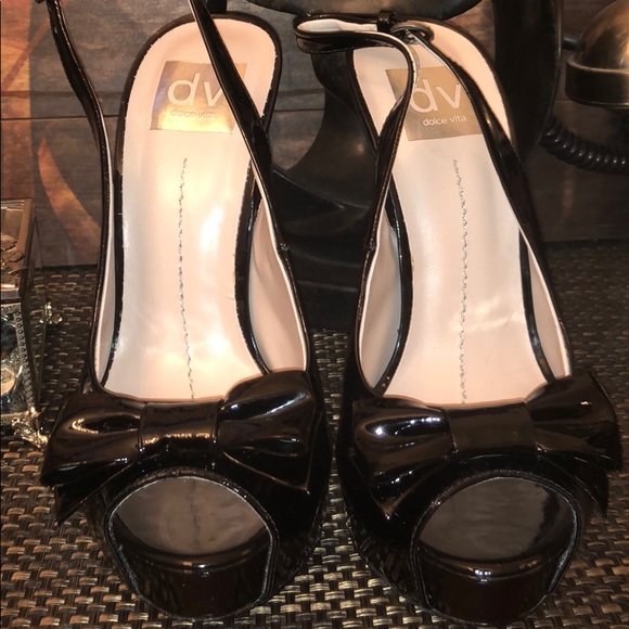 Sexy and Flirty Sling Back & Peep Toe Heel! - Picture 2 of 10